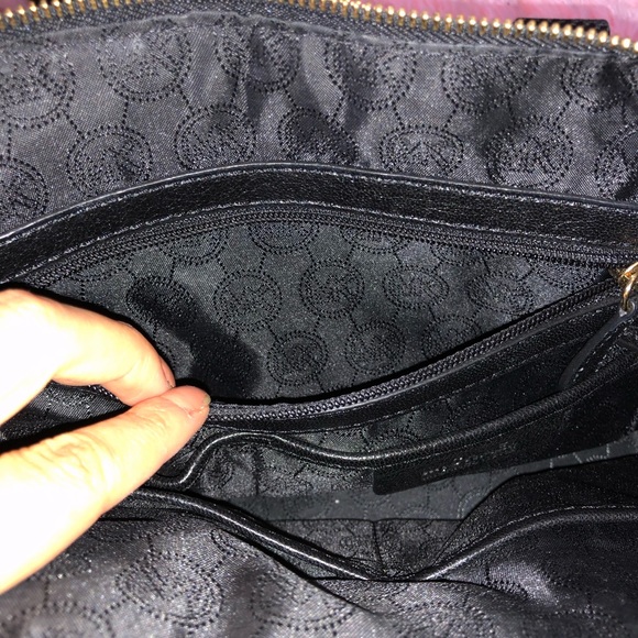 MICHAEL KORS VANESSA SATCHEL - Picture 10 of 14